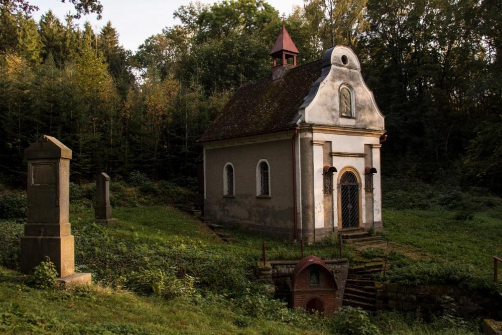 Apartmán Restaurace Na Křižovatce Božanov Exteriér fotografie