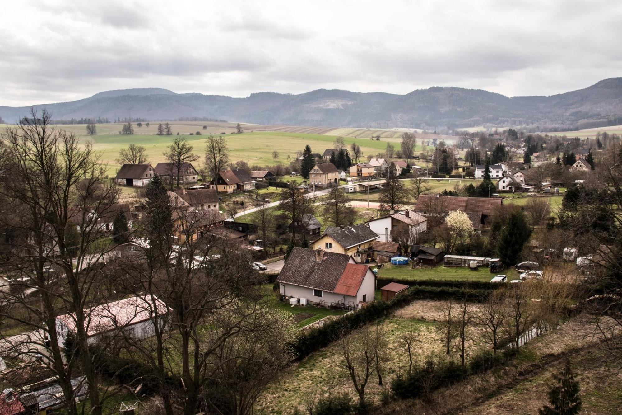 Apartmán Restaurace Na Křižovatce Božanov Exteriér fotografie